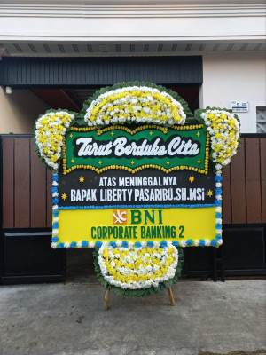 Papan Bunga Duka di Onan Ganjang