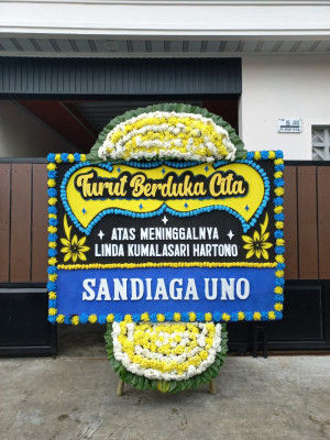 Papan Bunga Duka di Onan Ganjang